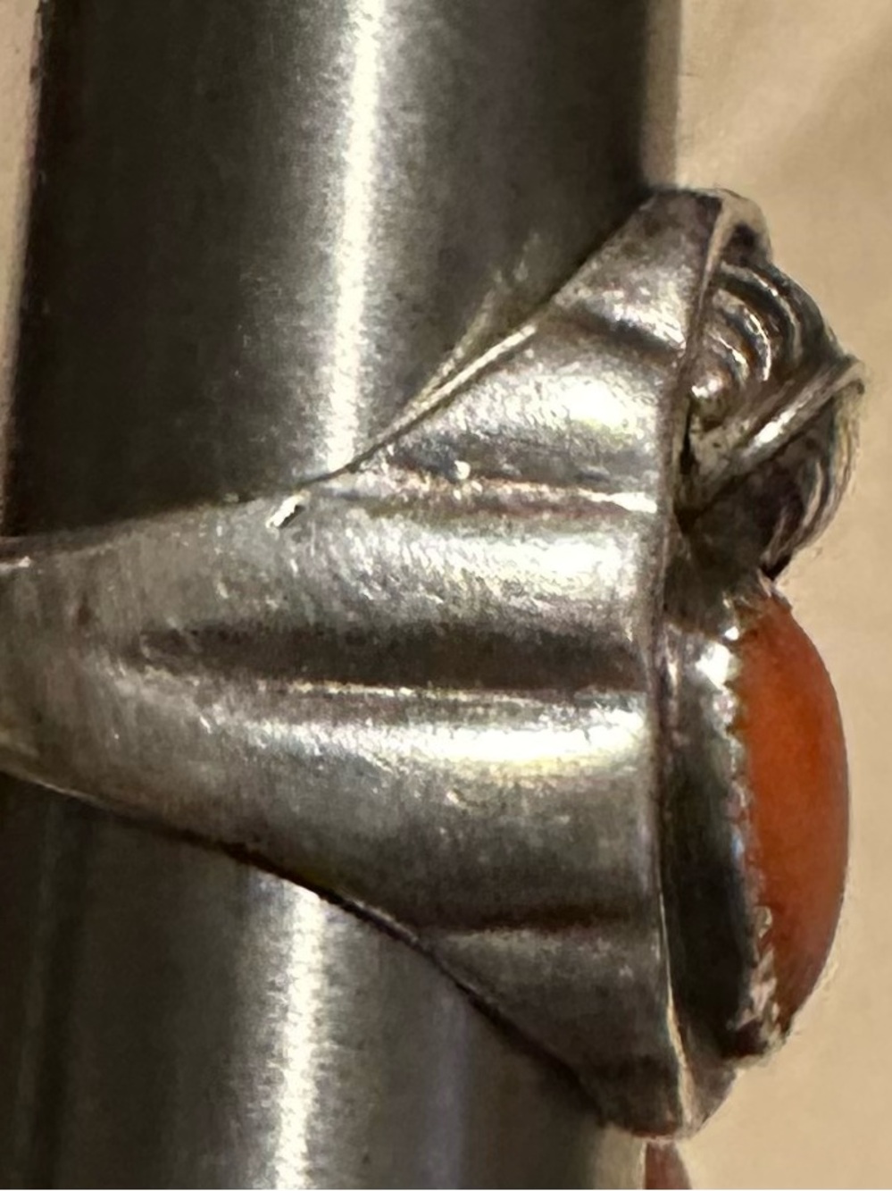 Vintage Native American Men's Sterling Silver & Coral Heavy-Solid Ring size 10.5 - Picture 4 of 7